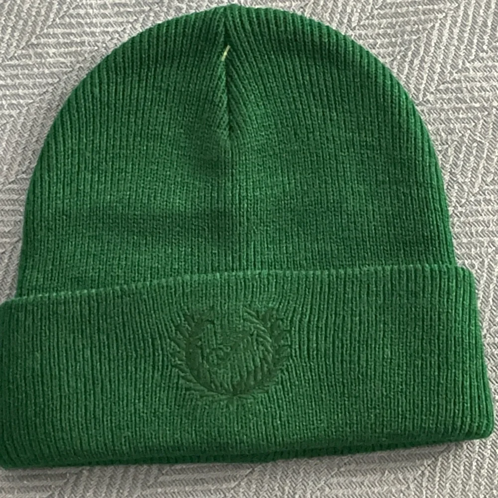 PINK VS Rib Knit Beanie In Garnet Green - Picture 3 of 10